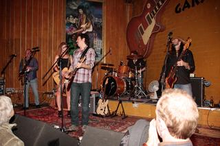 Samantha Fish feet photo 6