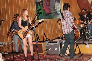 Samantha Fish feet photo 3
