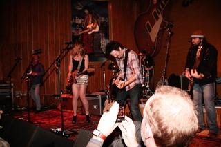Samantha Fish feet photo 2