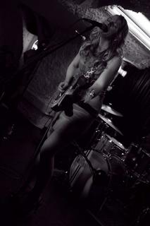 Samantha Fish feet photo 14