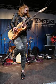 Samantha Fish feet photo 12