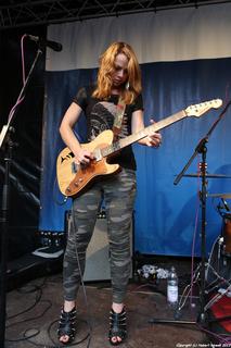 Samantha Fish feet photo 10