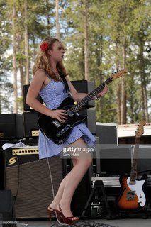 Samantha Fish feet photo 5