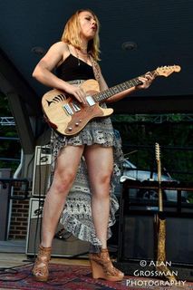 Samantha Fish feet photo 17