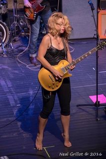 Samantha Fish feet photo 15