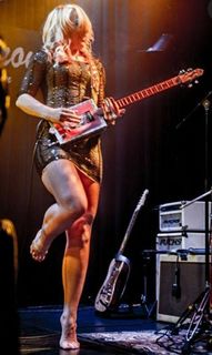 Samantha Fish feet photo 10