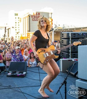 Samantha Fish feet photo 5