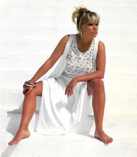 Samantha Fox feet photo thumbnail