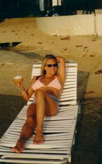 Samantha Fox feet photo thumbnail