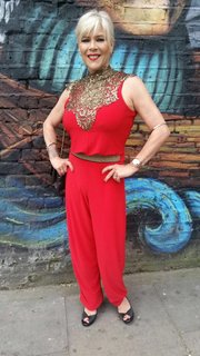Samantha Fox feet photo thumbnail