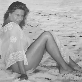 Samantha Fox feet photo thumbnail