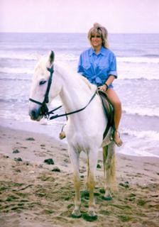 Samantha Fox feet photo thumbnail