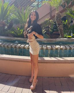 Samantha Frank feet photo thumbnail