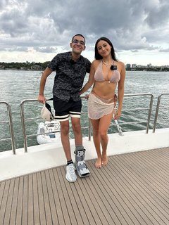 Samantha Frank feet photo thumbnail