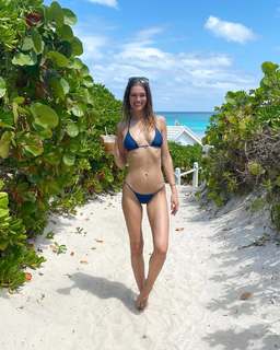 Samantha Gradoville feet photo 13