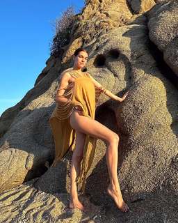Samantha Gradoville feet photo 14