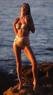 Samantha Gradoville feet photo 15