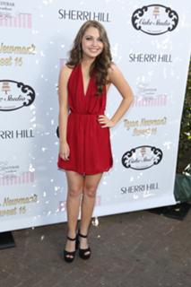 Samantha Hanratty feet photo thumbnail