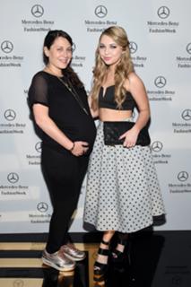 Samantha Hanratty feet photo thumbnail