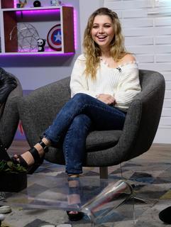 Samantha Hanratty feet photo thumbnail