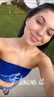 Samantha Hanratty feet photo thumbnail