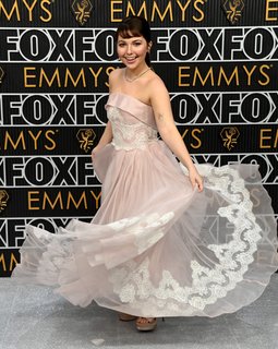 Samantha Hanratty feet photo thumbnail