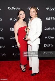 Samantha Hanratty feet photo thumbnail