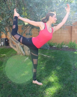 Samantha Harris feet photo 10