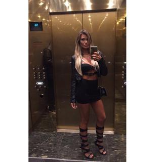 Samantha Hoopes feet photo 20