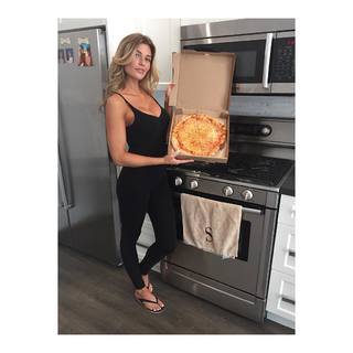 Samantha Hoopes feet photo 5