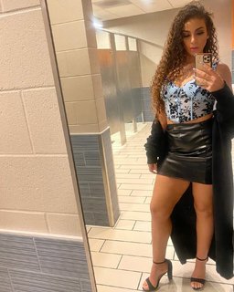 Samantha Irvin feet photo thumbnail