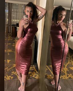 Samantha Irvin feet photo thumbnail