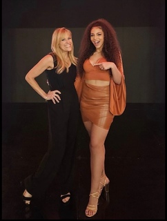 Samantha Irvin feet photo thumbnail