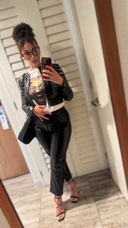 Samantha Irvin feet photo thumbnail