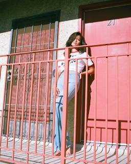 Samantha Logan feet photo 10
