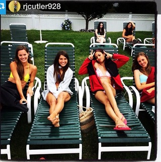Samantha Logan feet photo 20