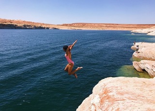 Samantha Logan feet photo 17