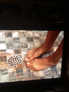 Samantha Logan feet photo 12