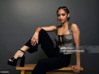 Samantha Logan feet photo 11