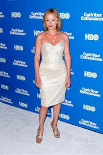 Samantha Mathis feet photo thumbnail
