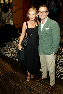 Samantha Mathis feet photo thumbnail