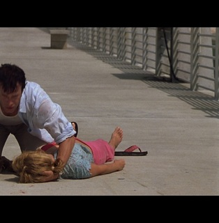 Samantha Mathis feet photo thumbnail