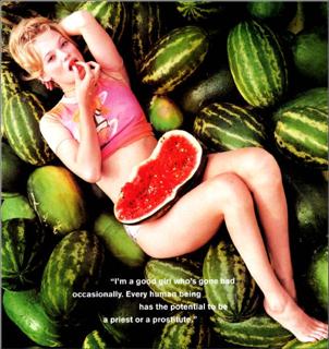 Samantha Mathis feet photo thumbnail