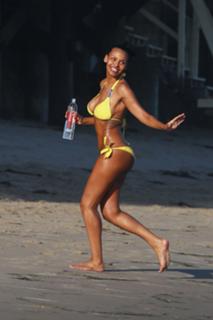 Samantha Mumba feet photo 10