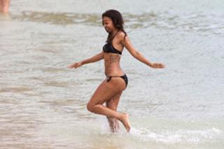 Samantha Mumba feet photo 11