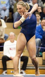 Samantha Peszek feet photo 9