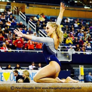 Samantha Peszek feet photo 5
