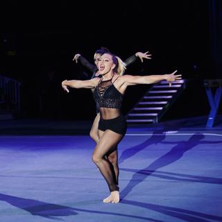 Samantha Peszek feet photo 7