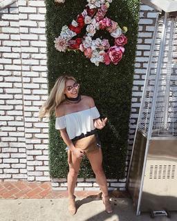 Samantha Peszek feet photo 7