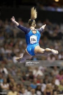 Samantha Peszek feet photo 3
